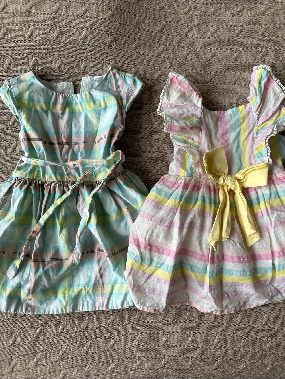 EUC Carter’s Baby Girl 2pc Dress Bundle, Pastel Plaid, 2T